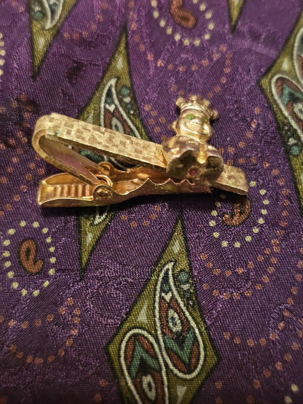Gold-Tone  Tie Clip with Red Accent - Men Jewelry